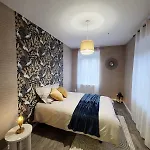 Le Petit Domaine De Leo L Ecureuil Cosy Avec Jardin Privatif Апартаменты *
