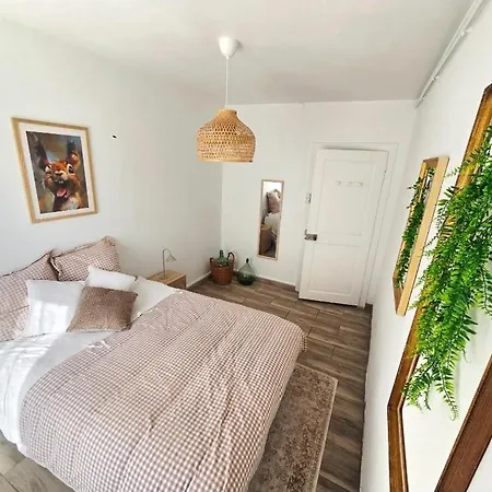 Apartment Le Petit Domaine De Leo L Ecureuil Cosy Avec Jardin Privatif *