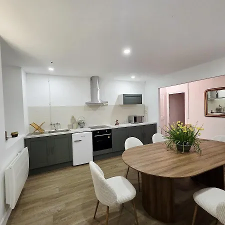 Le Petit Domaine De Leo L Ecureuil Cosy Avec Jardin Privatif Apartment Celles-sur-Plaine