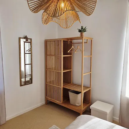 Apartment Le Petit Domaine De Leo L Ecureuil Cosy Avec Jardin Privatif